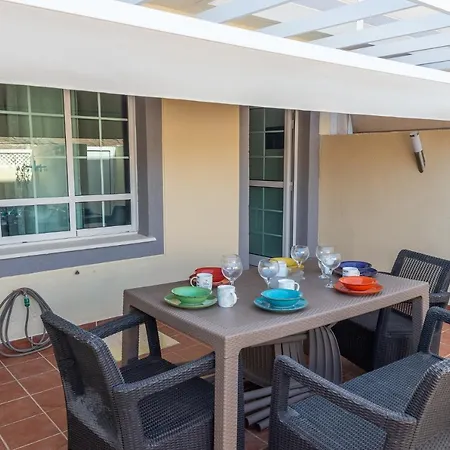 Duplex Puerto Rico Terraza Piscina 6P By Lightbooking בקתה